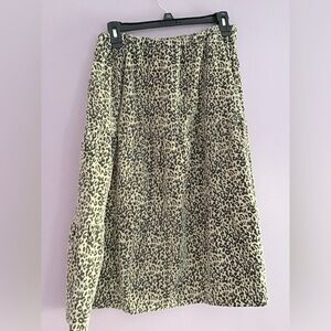 Girls/ladies Leopard skirt
